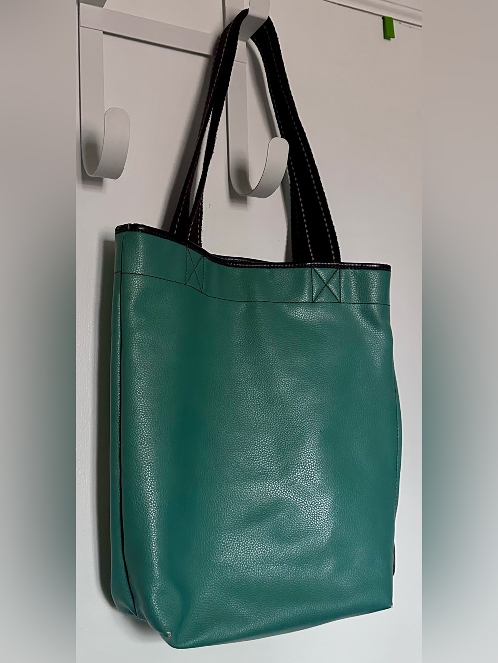 Chala Teal Cat Appliqué Tote Bag - Picture 7 of 11